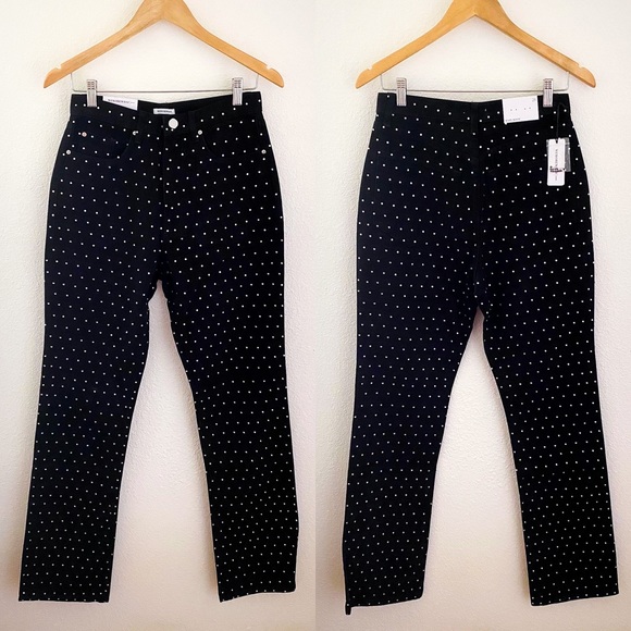 SOLD ON CURTSY - Picture 3 of 10